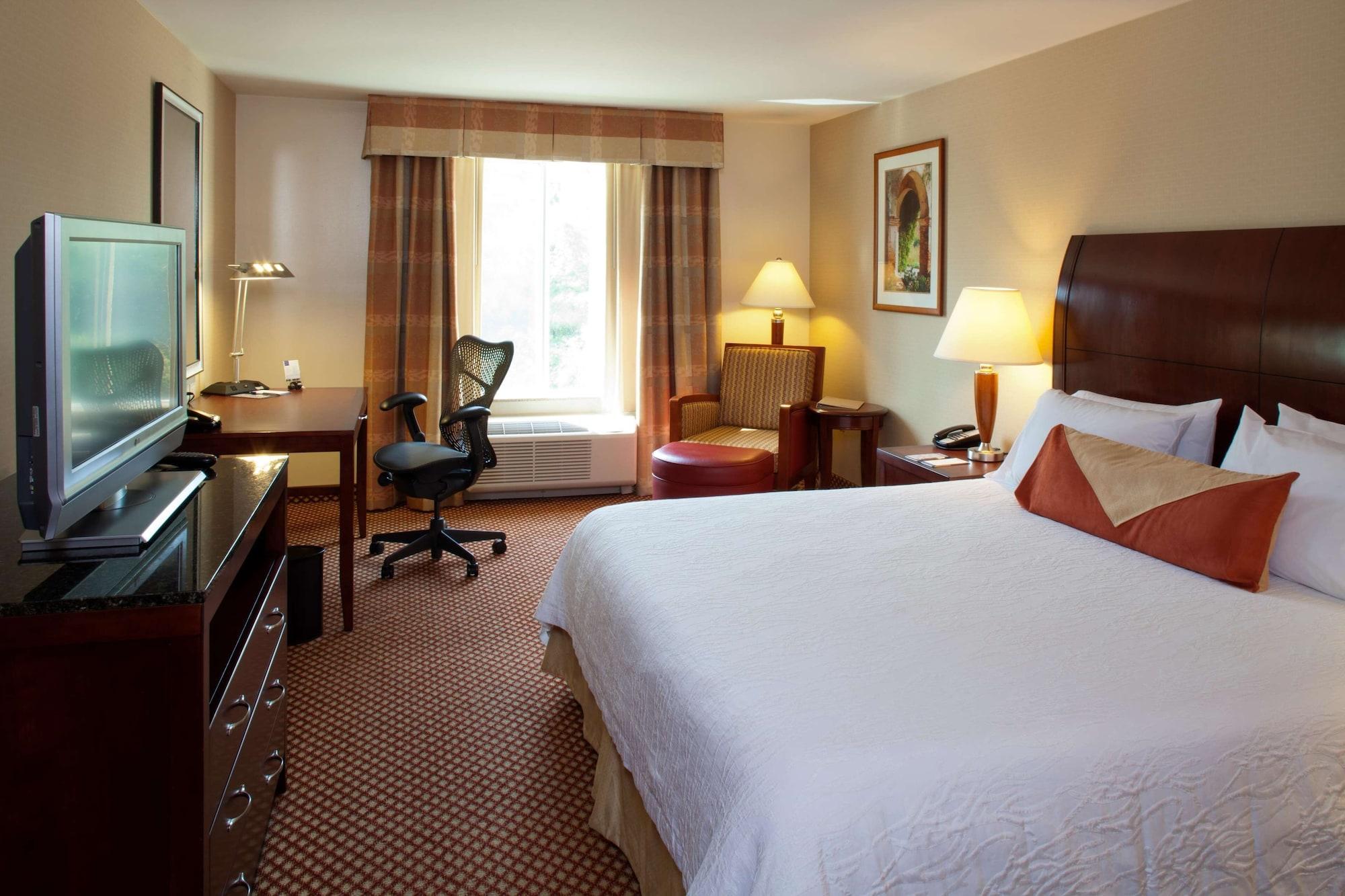 Hilton Garden Inn Riverhead Exterior photo
