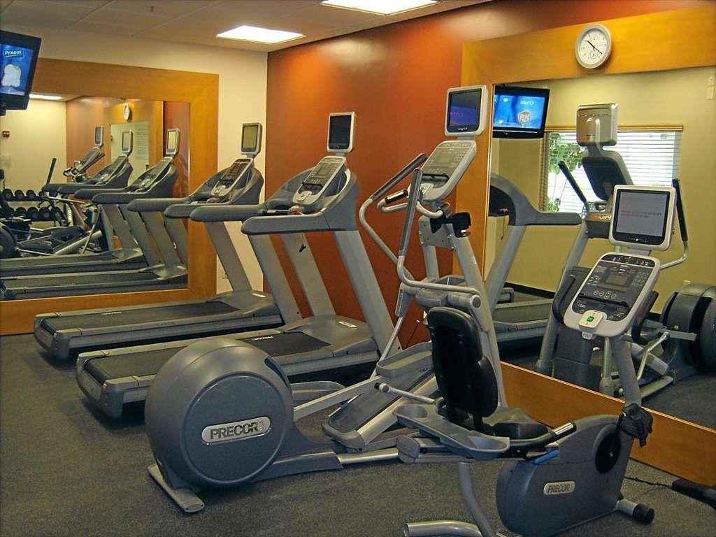 Hilton Garden Inn Riverhead Facilities photo