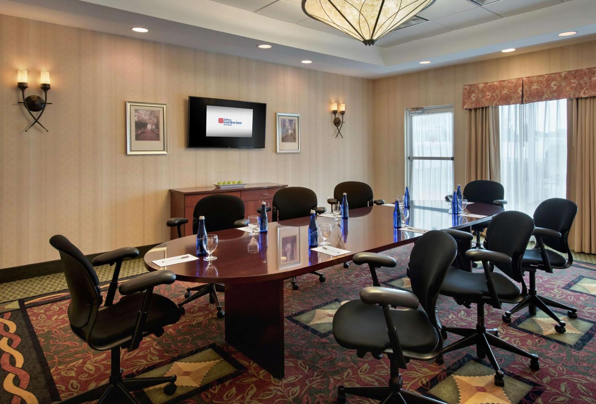 Hilton Garden Inn Riverhead Exterior photo