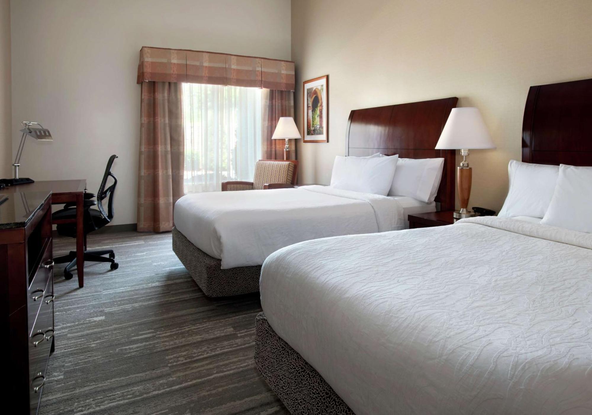 Hilton Garden Inn Riverhead Exterior photo