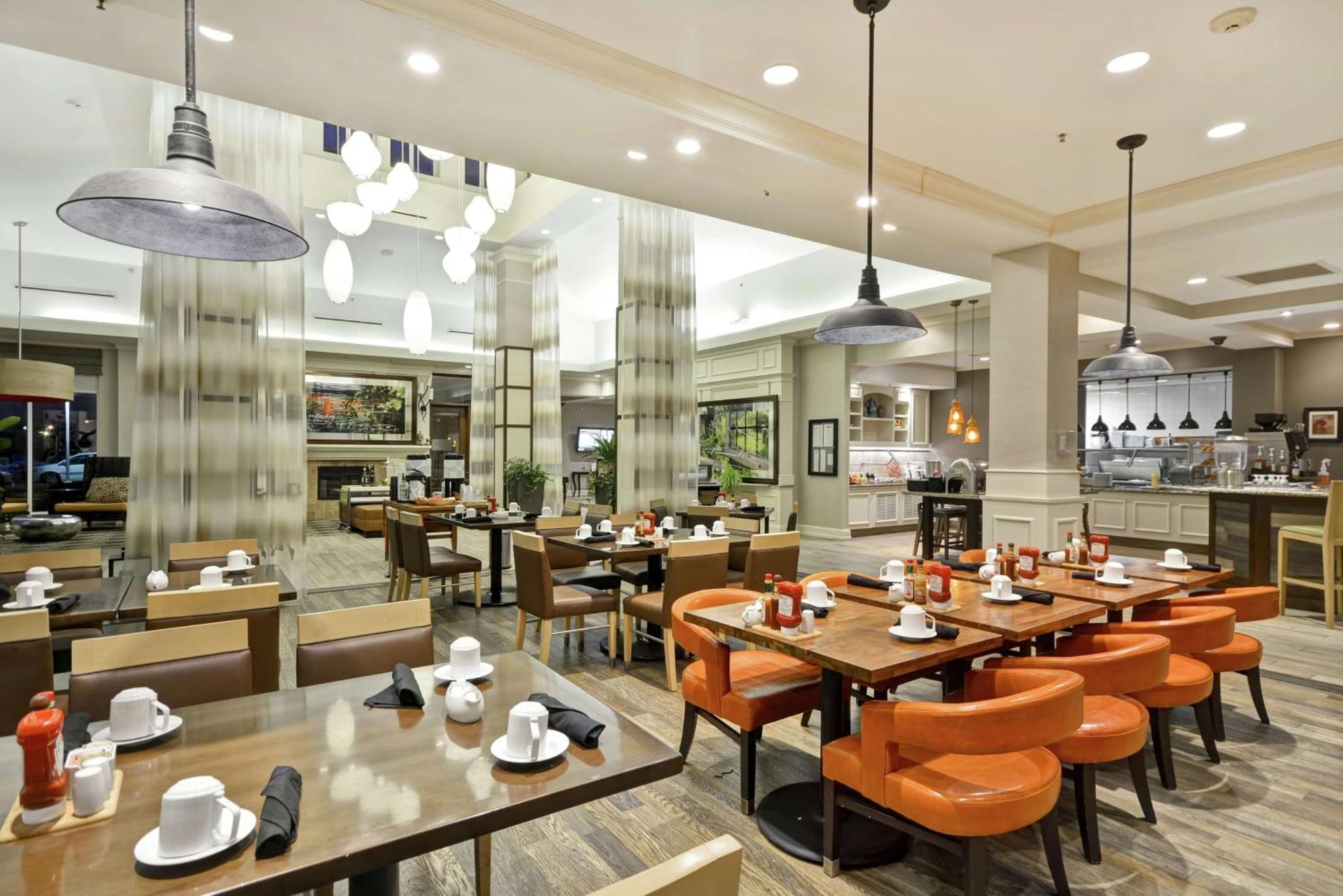 Hilton Garden Inn Riverhead Exterior photo