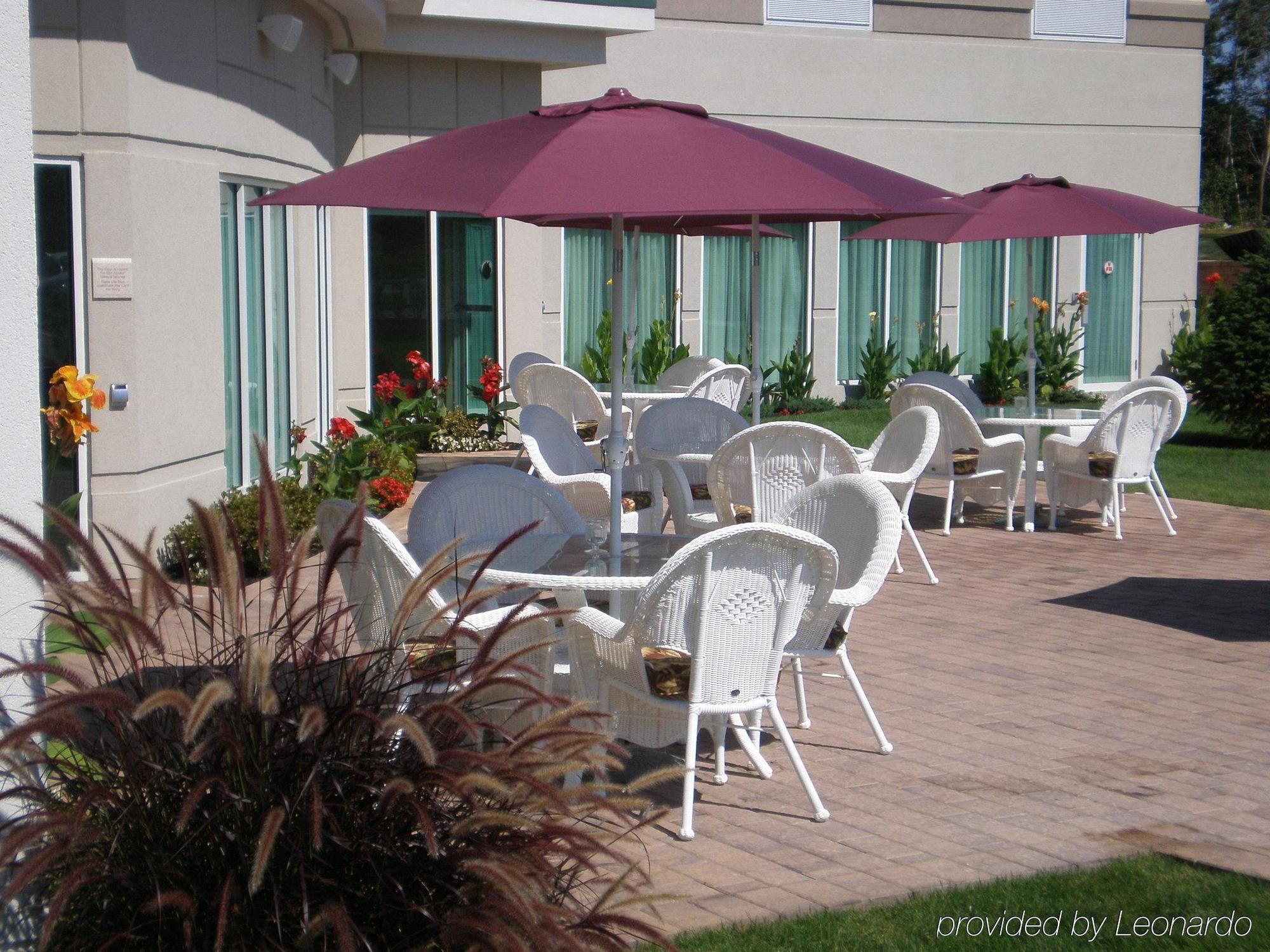 Hilton Garden Inn Riverhead Restaurant photo
