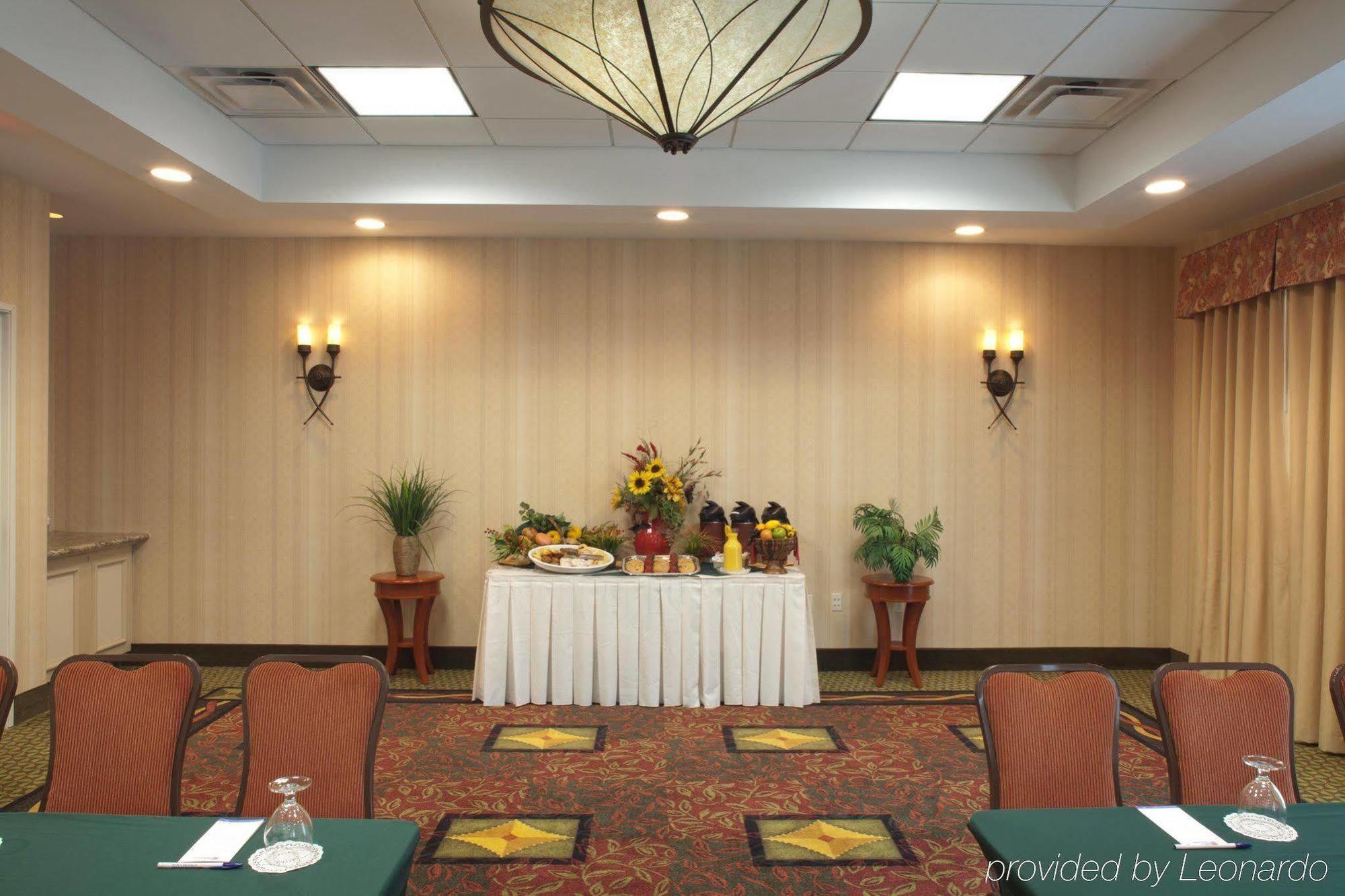 Hilton Garden Inn Riverhead Exterior photo